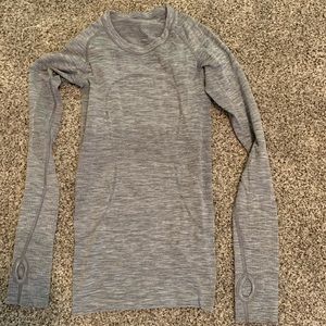 Lulu lemon long sleeve shirt